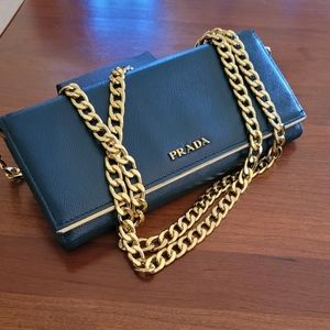 Prada Wallet / Chain